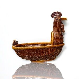 Vintage Wooden Wicker Rooster/Chicken basket.